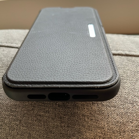 OtterBox iPhone 13 Pro Max case❤️ - Picture 7 of 7